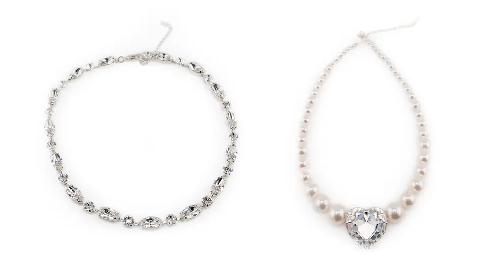 Luna decembrie este o perioadă minunată pentru a străluci purtând bijuterii cu cristale Swarovski şi perle create în cadrul Atelierului Crystal Design.